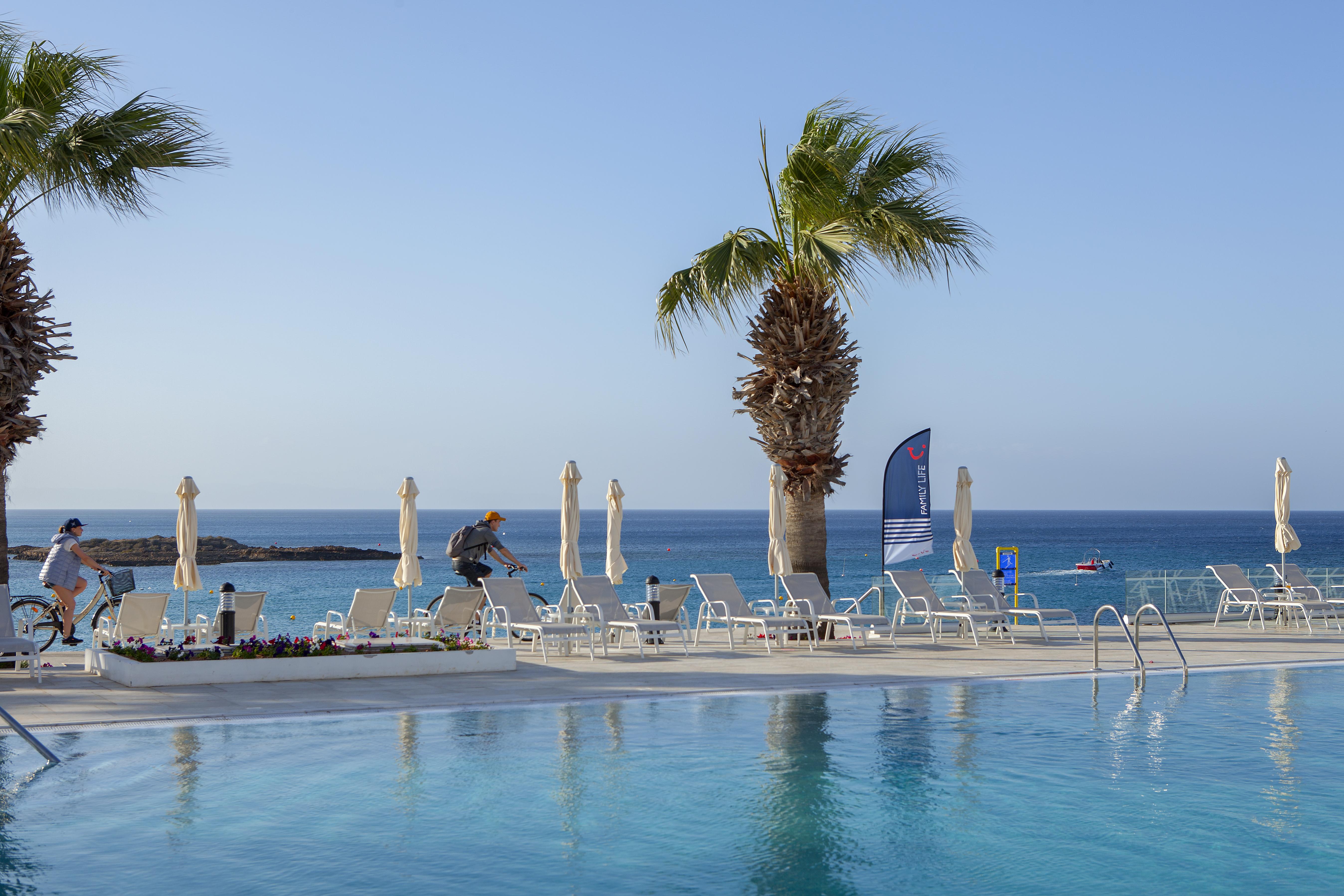 Nausicaa Beach Protaras Bagian luar foto